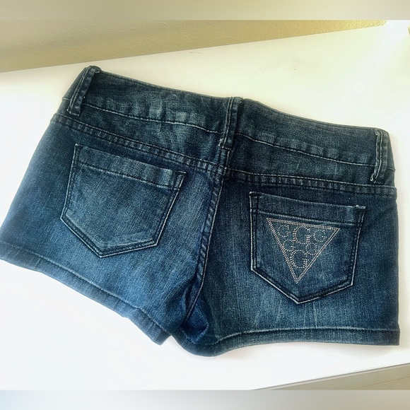 Guess Denim Shorts Women’s Size US 26 - Picture 1 of 5